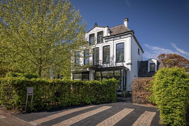Monumentaal Oudestraat 1 in Neede